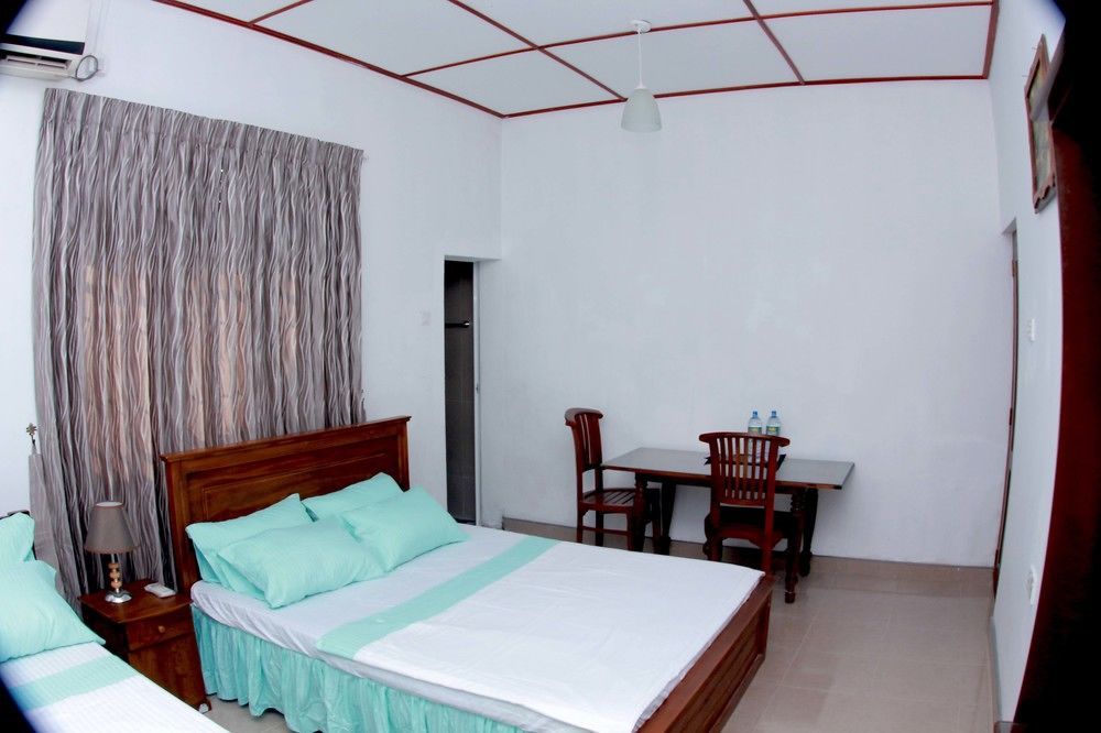 The Hermitage Negombo Kurana Katunayaka Exterior photo